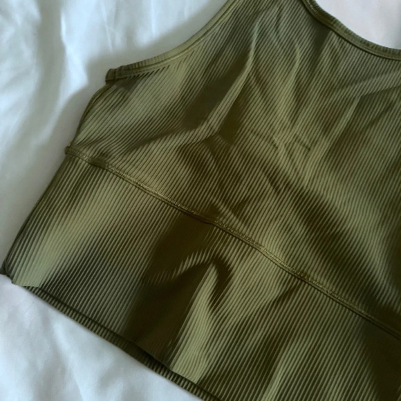 🆕💚 Lululemon Power Pivot Tank Ribbed - Bronze Green - Picture 3 of 12